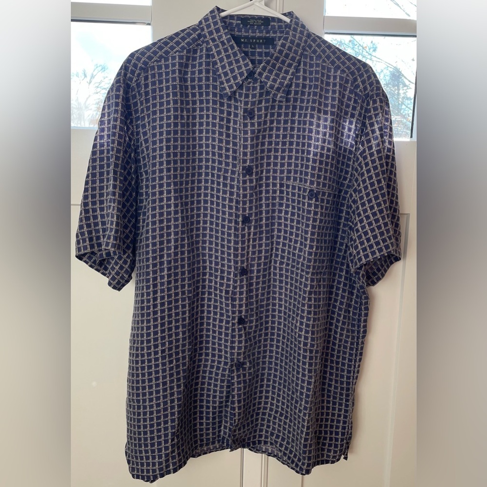 Vintage 100% silk men’s large button down shirt navy cream short sleeves